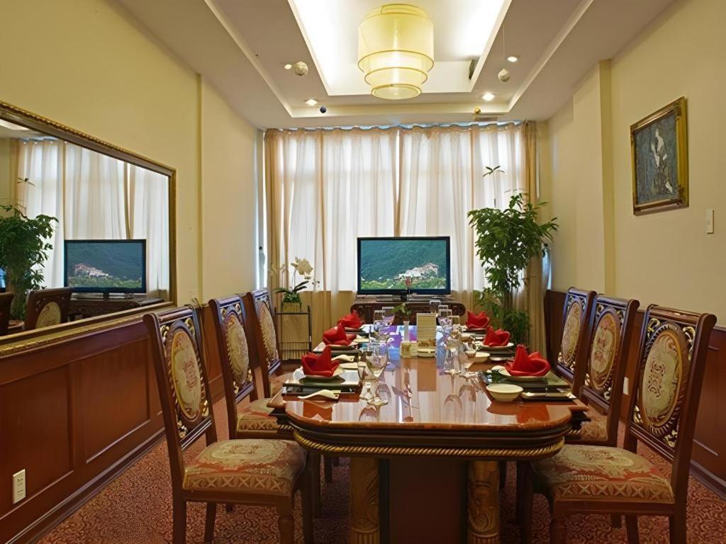 Huu Nghi Hotel Hai Phong Exteriör bild