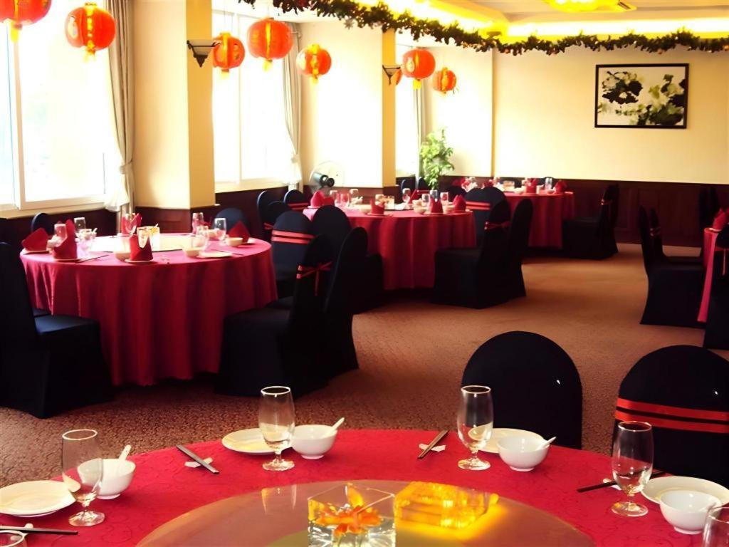Huu Nghi Hotel Hai Phong Exteriör bild