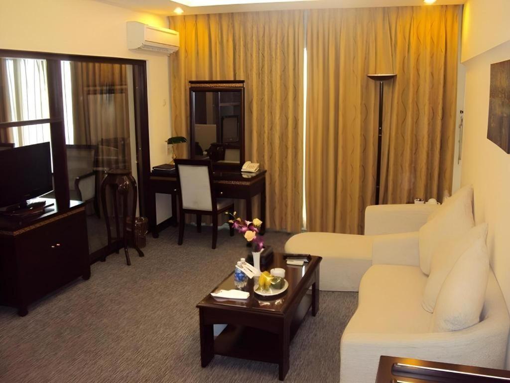 Huu Nghi Hotel Hai Phong Exteriör bild